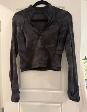 Lululemon Camo Cropped Half-Zip Rulu Running Black thumbnail 1