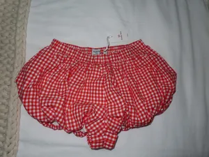 Aritzia bubble shorts thumbnail 2