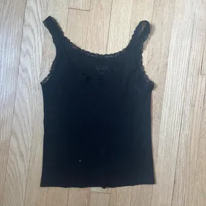 Brandy Melville Lace Tank Top thumbnail 1