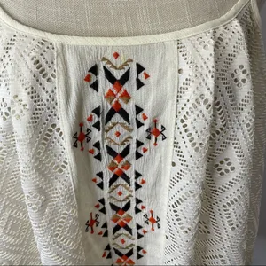 Miss Me lace eyelet cold shoulder top size small embroidered front thumbnail 2
