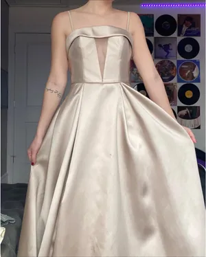 Prom Dress Gold Size 6 thumbnail 1