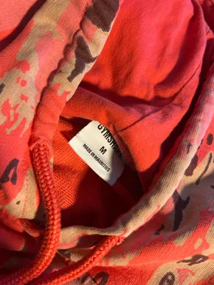 Gymshark Graphic Camo Hoodie Red Coral Tan Camouflage Pullover Size Medium M thumbnail 3