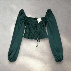 NWT Forever 21 Satin Tie Front Blouse Women's S Green Fairy Princess Cottagecore thumbnail 2