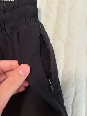 Lululemon Hot Hot Shorts thumbnail 4