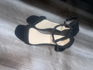 Suede Black Heels Size 8 thumbnail 3