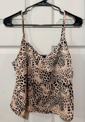 Forever 21 Tank Top Cropped thumbnail 1