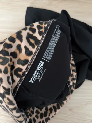 PINK VS XS Leopard Print Foldover Yoga Pants Black Bootcut Y2K 2013 Tumblr thumbnail 4