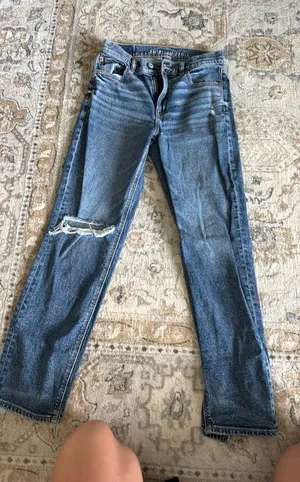 American Eagle Super High-Rise Straight Jeans thumbnail 1