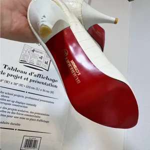 Burberry Vintage White Leather Pumps Heels Womens 5.5 Classic Preppy Luxury thumbnail 3