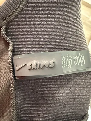 SKIMS Nike Ribbed Seamless Women’s Short-Sleeve Top in Black thumbnail 7