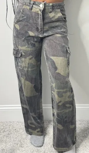 SHEIN jeans  thumbnail 1