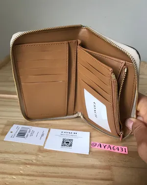 Coach Wallet thumbnail 5