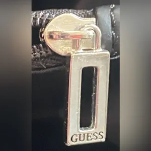 Guess Black Leather Logo Zip Wallet thumbnail 9