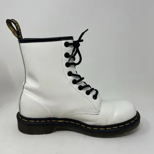 Dr. Martens 1460 White Smooth Leather Boots 8-Eye Lace Up Women's US 8 11821 thumbnail 6