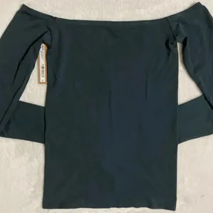 SKIMS Off-The-Shoulder Soft Smoothing Top S thumbnail 4