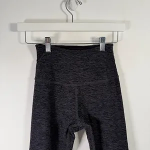 Beyond Yoga Spacedye Caught in the Midi High Waisted Leggings‎ Purple Womens XS? thumbnail 3