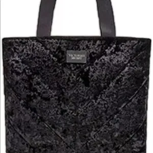 NWOT Victoria’s Secret Black Crushed Velvet Tote Bag Chic Minimal Luxe thumbnail 3
