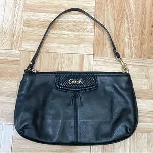 COACH 1941 Black Leather Wristlet Mini Bag thumbnail 1