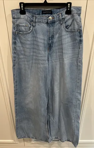 Aeropostale Women's High Rise Super Wide Leg Jeans Size 12 Light Wash Baggy Boho thumbnail 1