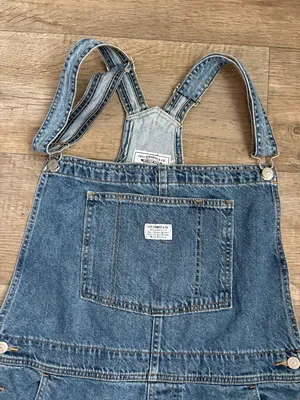 NWOT Levi's Women's Vintage Shortalls in Medium Wash Sz XL thumbnail 4