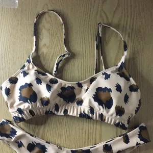 2Pc Super Sexy Animal Print Bikini Swimsuit Size Small thumbnail 3