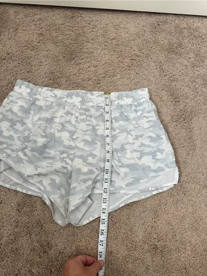 ASICS Athletic Lined Women’s Gray & White Camo Shorts Size L thumbnail 12