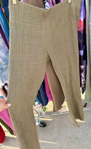 H&M Olive wide legged women’s pants thumbnail 1