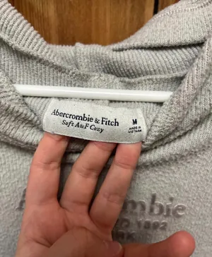 Abercrombie & Fitch sweater thumbnail 3
