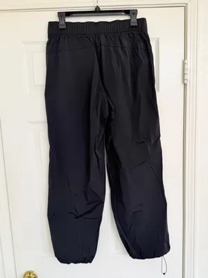 Athleta Pantalon Rise Pants NWT Black Size Small S Windbreaker Water Proof thumbnail 4