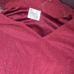 Siren Lily Maternity Shimmery Top with elastic and ties on sleeves New thumbnail 7