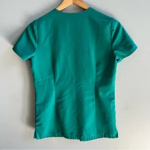 Figs Casma Three-Pocket Scrub Top in Limited Edition Kelly Green XXS Medical thumbnail 2
