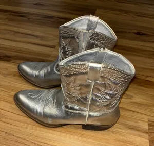 Coconuts by Matisse Metallic Silver Western Ankle Boots thumbnail 1