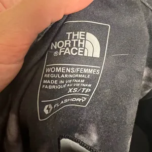The North Face Flashdry Black Print High Waist Athletic Leggings Size XS thumbnail 6