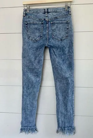 Free People Women’s 26 Distressed Raw Hem Jeans thumbnail 3