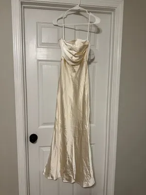 NWT Selfie Leslie Champagne dress thumbnail 2