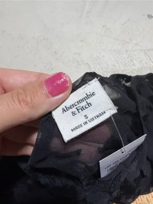 Abercrombie & fitch NWT Sheer Black Floral Long-Sleeve Top small MSRP$50 thumbnail 4