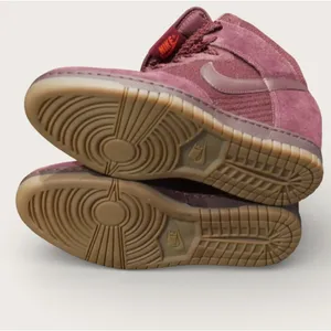 Nike Dunk High Women's Suede Burgundy Wine Orange Lined Sneakers‎ Size 9 thumbnail 3