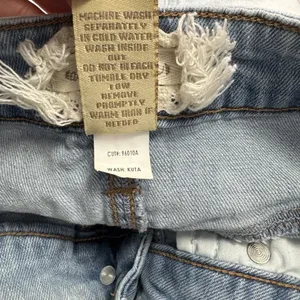 Altar’d State‎ Blue Distressed Frayed Hem Jean Shorts Size 27 or 5 Holes thumbnail 4