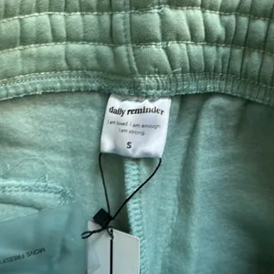 Vitae apparel daily reminder green sweatpants thumbnail 4