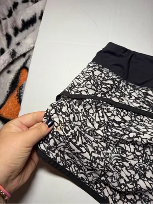 Lululemon Speed Up Shorts in Black & White Ice Breaker thumbnail 3
