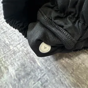 Lululemon Black Camo Hotty Hot Shorts Size 4 thumbnail 5