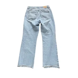 Zara The 90s Full Length High Rise Raw Hem Frayed Blue Jeans Size 6 Straight Leg thumbnail 2