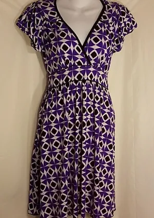 Gorgeous vneck summer flowy dress size Small thumbnail 1
