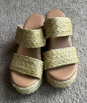 Beach by Matisse Raffia Platform Sandals Sz 8 Tan thumbnail 1
