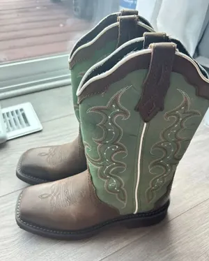 Justin Women's Raya Cowhide Gypsy Boots 12 in size 8.5B green and brown thumbnail 1