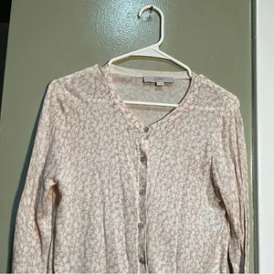 Loft Women's Size Medium Cardigan Sweater Beige White Floral Lightweight Cotton thumbnail 2