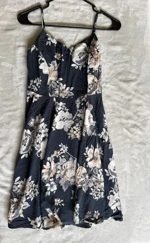 Old navy floral dress thumbnail 1