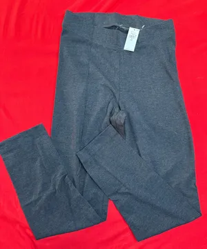Old Navy BNWT  Cropped Leggings thumbnail 1