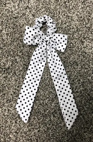 Bow Hair Scrunchie Black thumbnail 1
