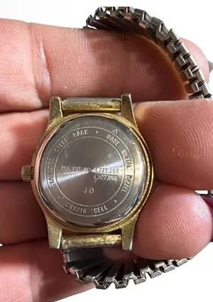 Vintage Acqua Indiglo Gold Tone Quartz Women's Date Watch with Stretch Band thumbnail 2
